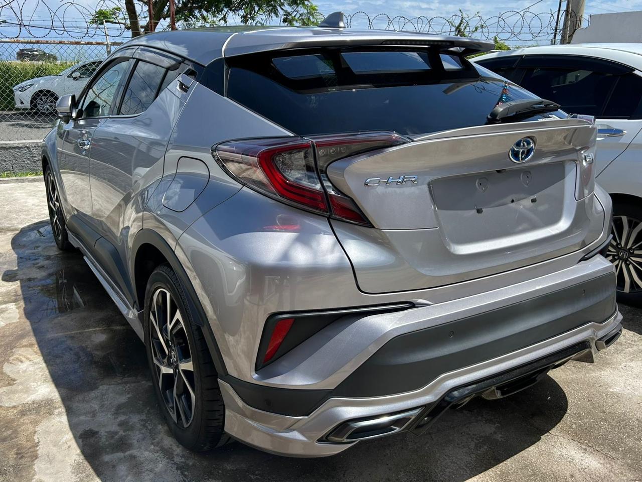 
								2018 Toyota CH-R full									