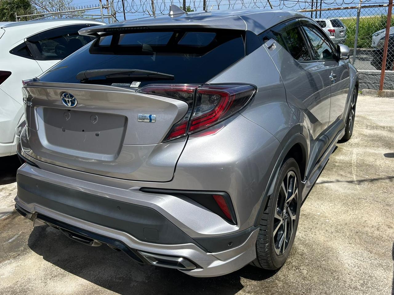 
								2018 Toyota CH-R full									