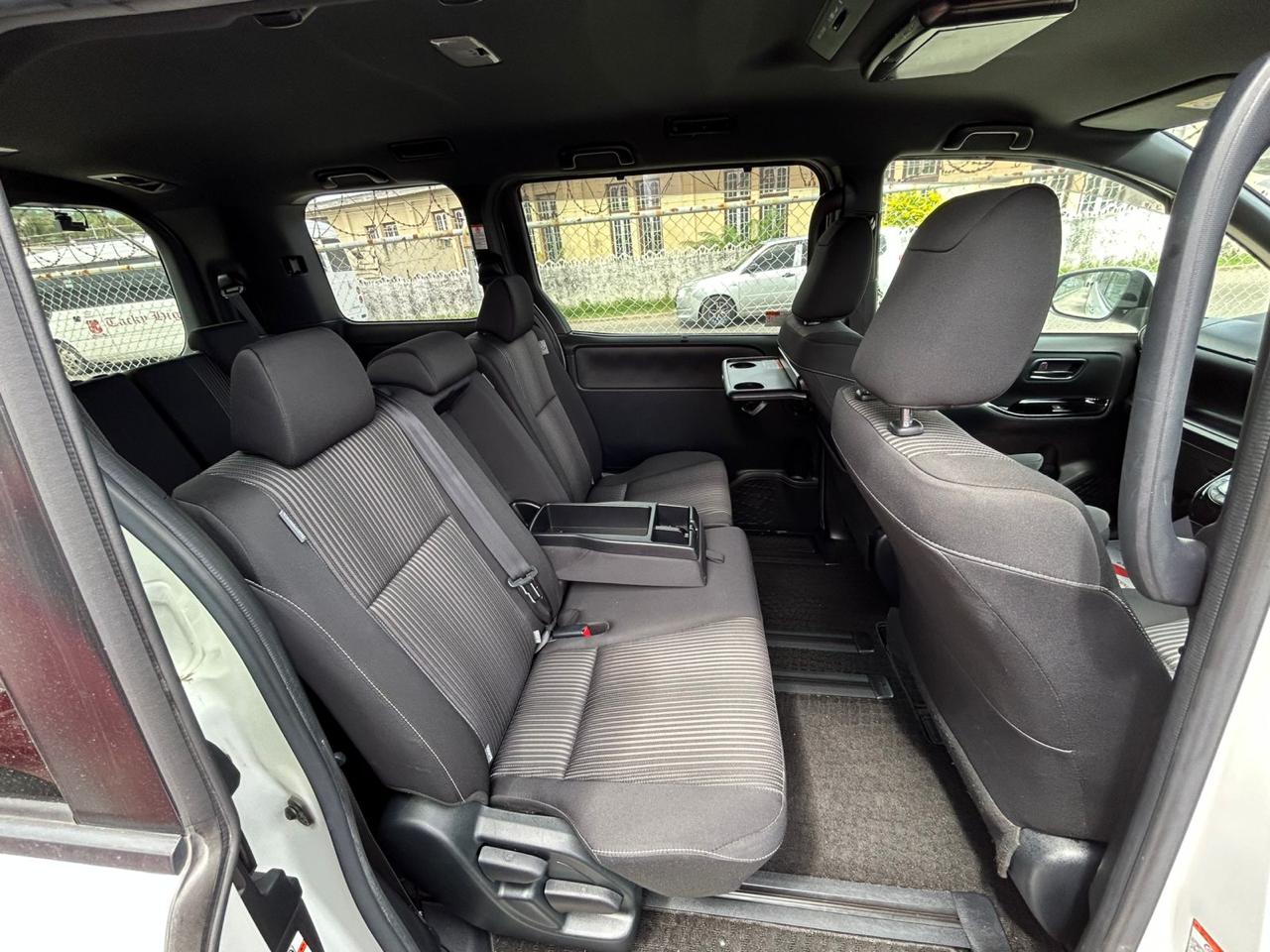 
								Toyota Noah 2019 full									