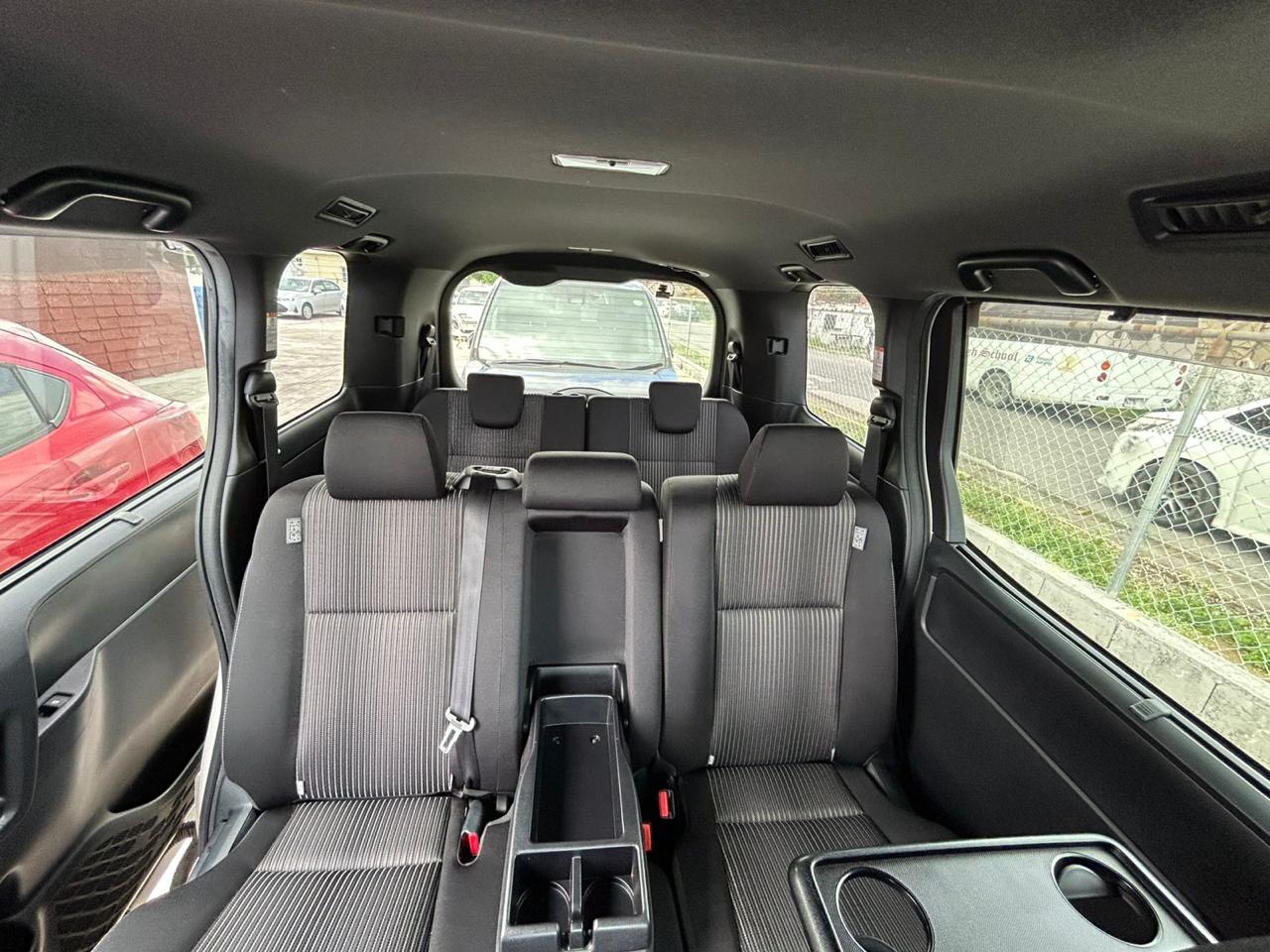 
								Toyota Noah 2019 full									